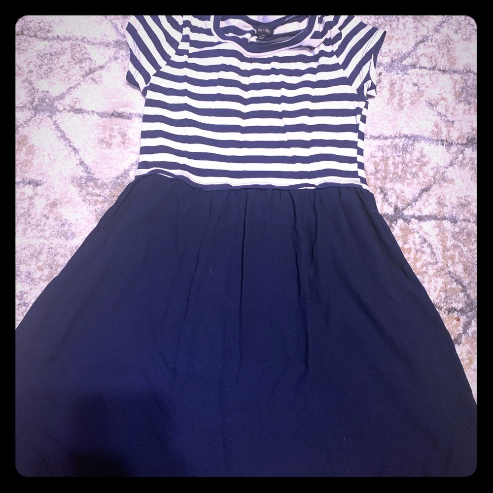 Knee length navy striped dress size girls 7